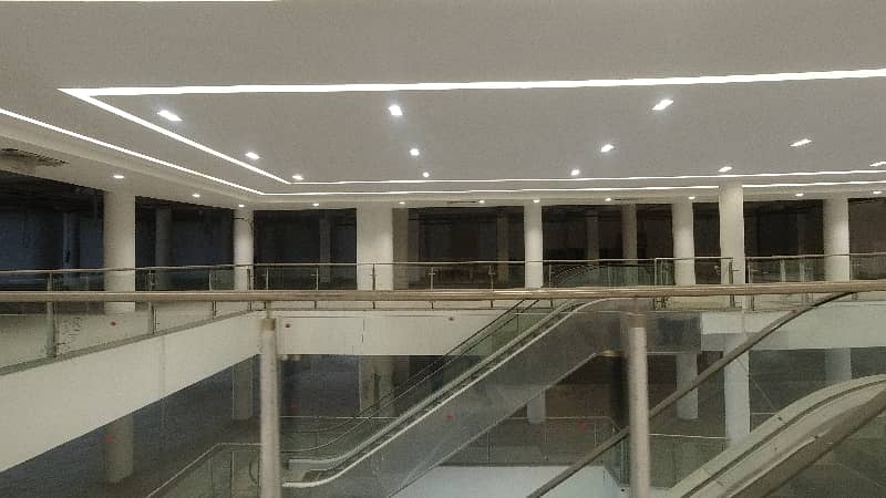Corner 5000 Square Feet Building Situated In Paragon City For Rent 30