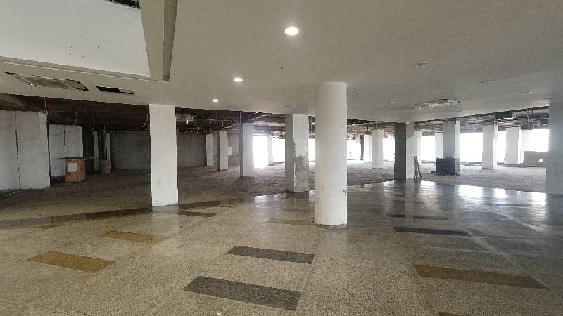 Corner 5000 Square Feet Building Situated In Paragon City For Rent 35
