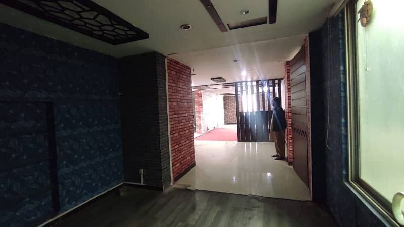 6500 Square Feet A Beautiful Office At MM Alam Road 4