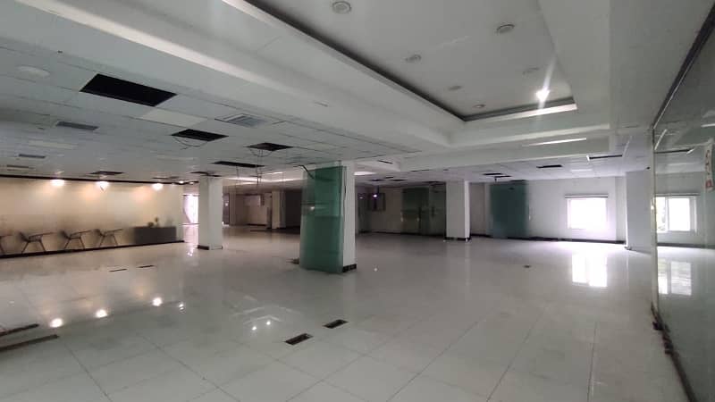 6500 Square Feet A Beautiful Office At MM Alam Road 9