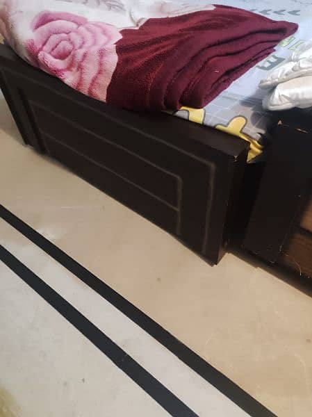 2 single bed with matress for urgent sale 1