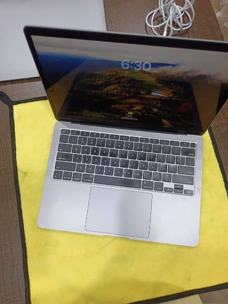 3 UNITS AVAILABLE MACBOOK AIR 2020 10TH GEN CTO MODLE i3 16GB 256GB 0