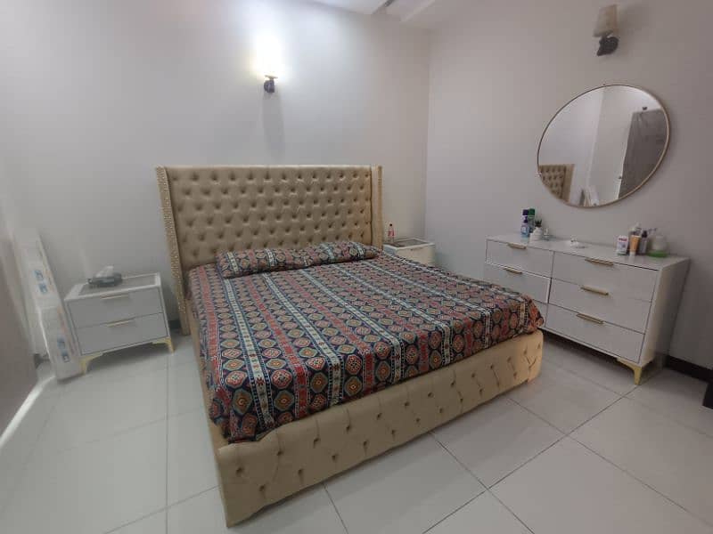 king size bed/poshish bed/dressing set in dico polish 2