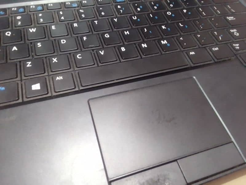 Dell laptop core i5 62 bit  used laptop 3
