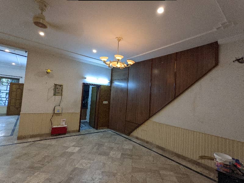 12 Marla Used House Of Lower Portion Available For Rent In Johertown Phase 2 Near Lacas School Lahore Well Hot Location By Fast Property Services With Real Pics 4