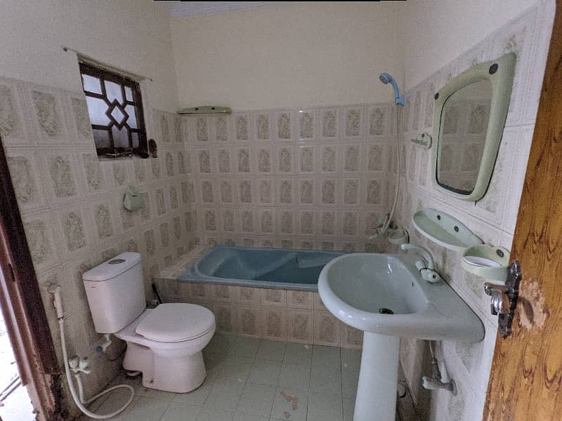 12 Marla Used House Of Lower Portion Available For Rent In Johertown Phase 2 Near Lacas School Lahore Well Hot Location By Fast Property Services With Real Pics 15