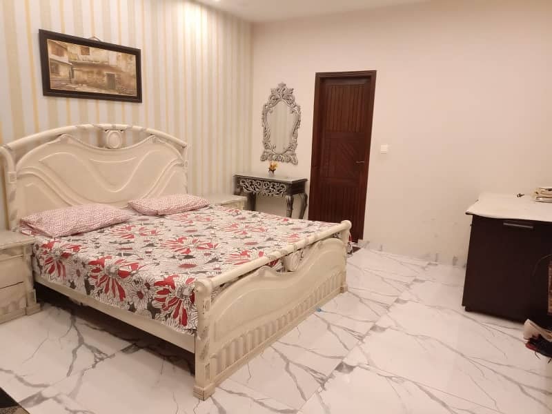 5 marla upper portion available for rent used tiled floor vip available in johertown lahore 1