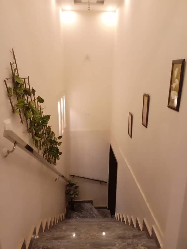 5 marla upper portion available for rent used tiled floor vip available in johertown lahore 3