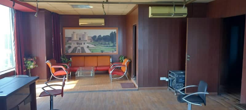 1000 Square Feet Office Ideally Situated In Gulberg 30