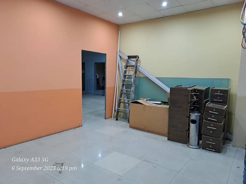1000 Square Feet Office Ideally Situated In Gulberg 9