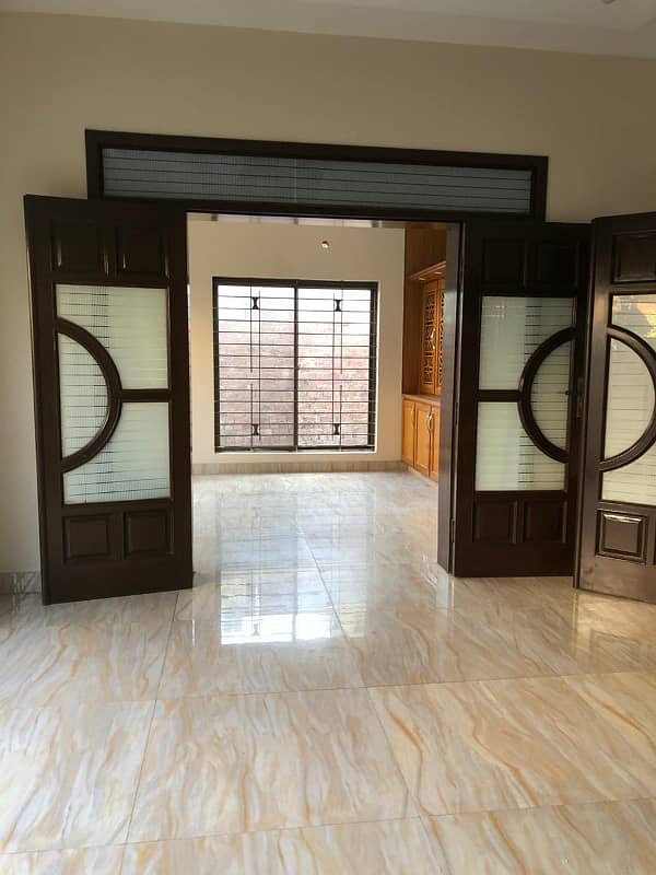 10 MARLA DOUBLE STOREY HOUSE AVAILABLE FOR RENT IN SHADMAN LAHORE 14