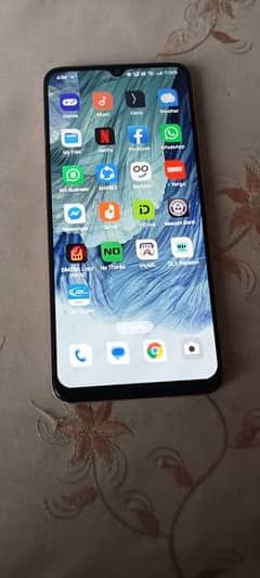 I am Selling oppo f17 0