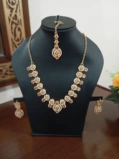Elegant Fancy Jewellery Set With Pearls 0