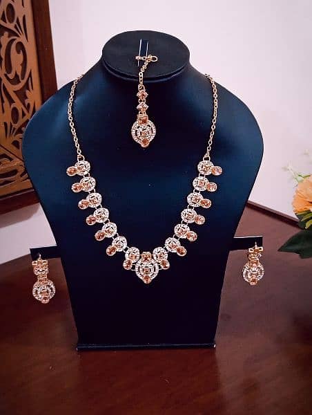 Elegant Fancy Jewellery Set With Pearls 1