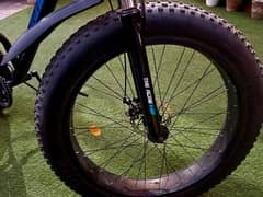 Maigoo fat tire bike brand new condition 0