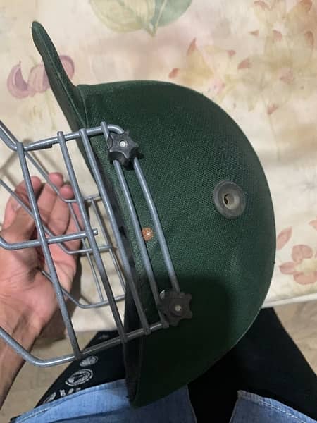 cricket helmet 3