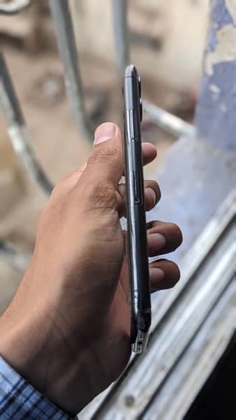 iPhone 11 Pro all ok WhatsApp number 0334/34/85/892 3