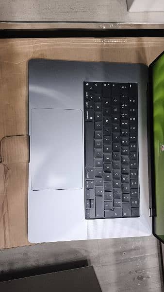 MacBook Pro retina display i7 i9 10by10condition 0