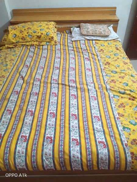 selling bed with mattress in new condition seal packing 4