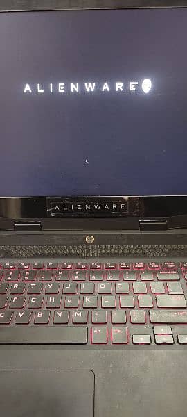 Alienware M17 R1 with Logitech G502 Hero 4