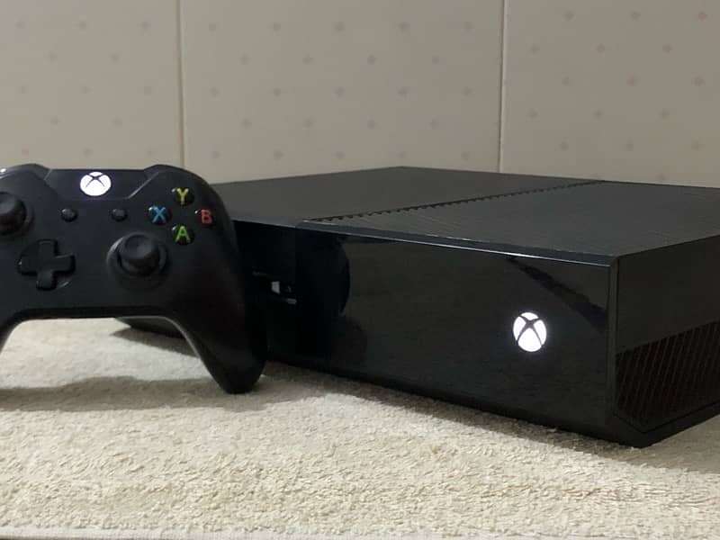 Xbox one 1Tb Elite With one controller 0
