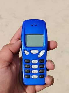 Nokia 3210 Antqiue Vintage Without Battery For Spare Parts LCD, Board