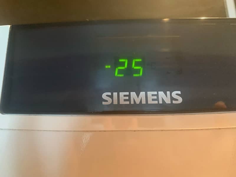 Siemens Upright Freezer 0