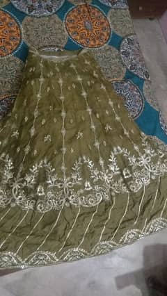 mehndi dress with embroidery and can can