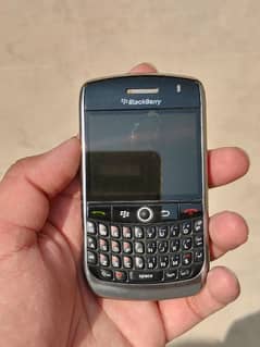 Blackberry Curve 8900 Antqiue 10/9 Mint Genuine Condition Never Opened