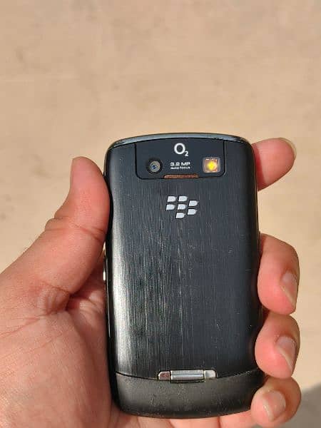 Blackberry Curve 8900 Antqiue 10/9 Mint Genuine Condition Never Opened 1