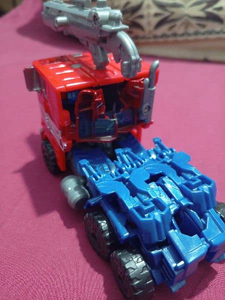 Optimus Prime action figure 5