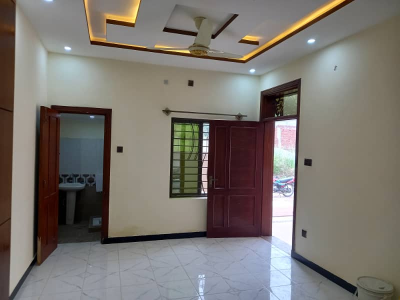 Brand New 5 Marla Upper Portion Available for Rent With Only Electricity on Prime Location of Airport Housing Society Near Gulzare quid and Express Highway 2