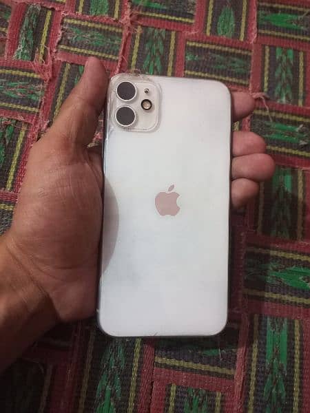 Apple Iphone 11 | 128gb | Non Pta | 77 Battery | 10/10 Condition. 1