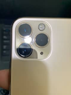 I phone 11 pro Max 64Gb Non PTA Golden