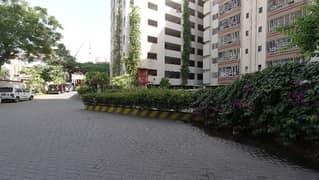 Stunning Prime Location 1550 Square Feet Flat In Gulshan-e-Iqbal - Block 10-A Available