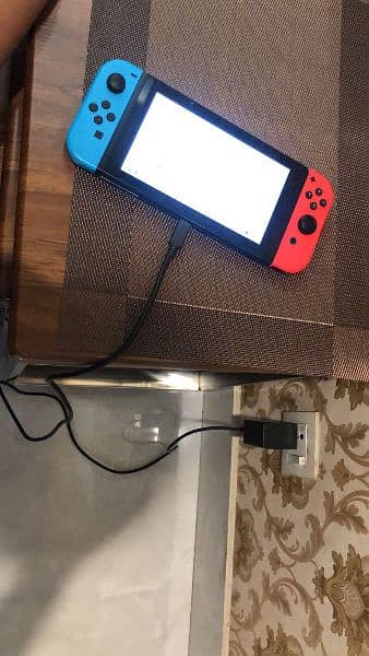 Nintendo Switch V1 slighlt used in good condition 1