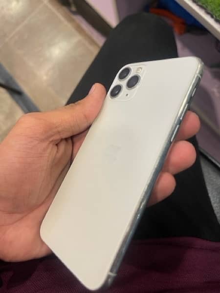 iphone 11 pro pta approved urgent sale 4