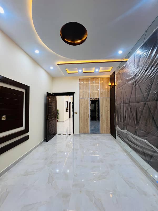 10-Marla Triple-Story Duplex, Brand New Modern House for Sale in Johar Town 7