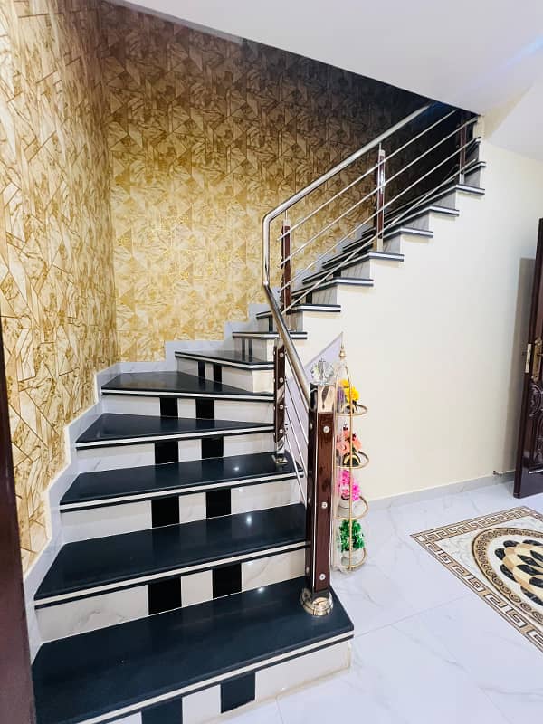 10-Marla Triple-Story Duplex, Brand New Modern House for Sale in Johar Town 22