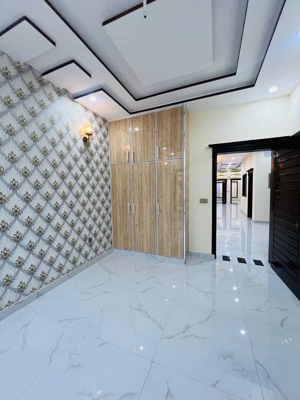 10-Marla Triple-Story Duplex, Brand New Modern House for Sale in Johar Town 39