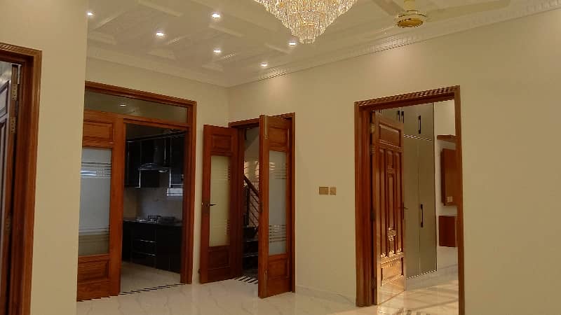 10 Marla brand new luxury upper portion for Rent Rafi block Sector E Bahria Town Lahore 3