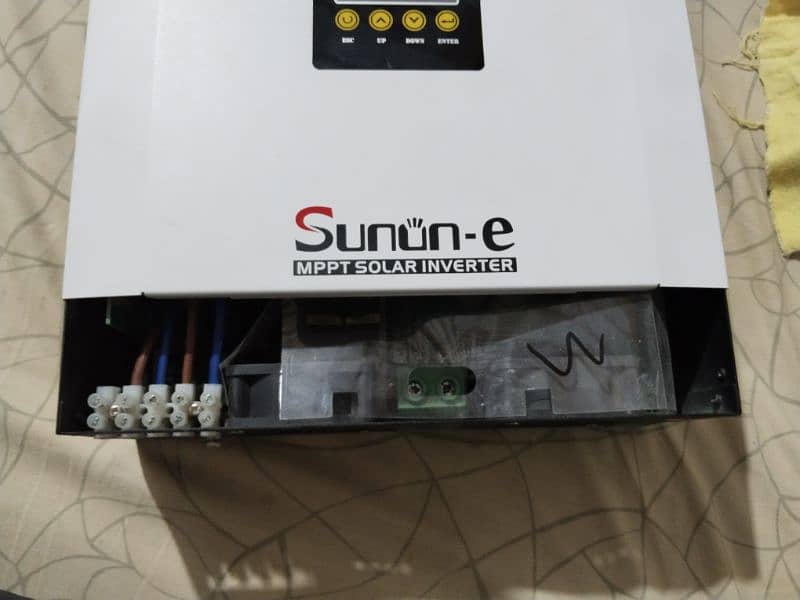 sako 3kw hybrid Solar Inverter 2400 watt outPut 6