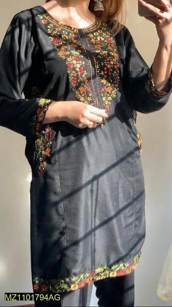 2 PC woman's stitched linen embroidered suit 2