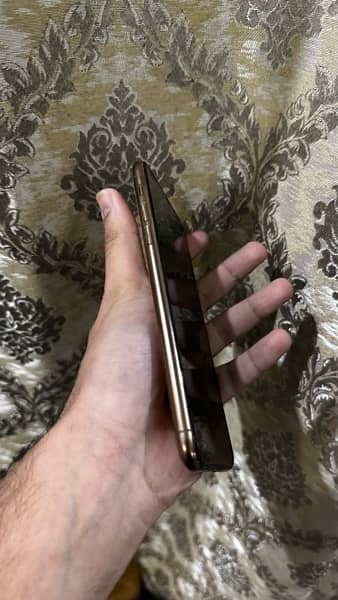 IPhone 11 pro max pta approved 2