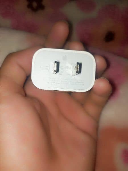 Iphone original charger with original cable 2