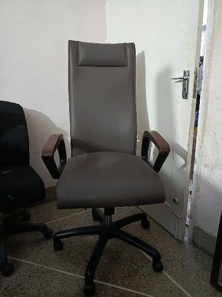 Executive Chairs | Office Chairs 5