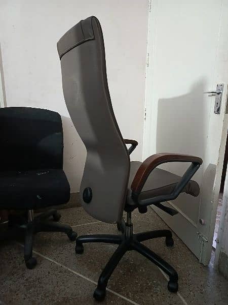 Executive Chairs | Office Chairs 6