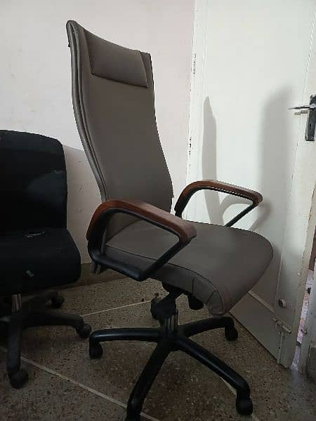 Executive Chairs | Office Chairs 8