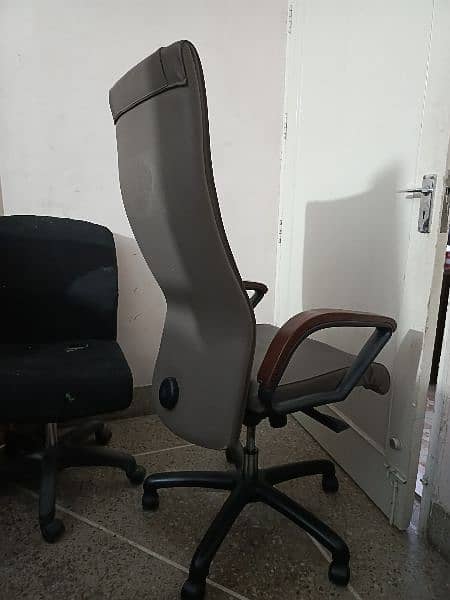 Executive Chairs | Office Chairs 9