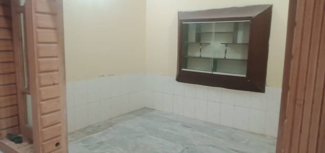 2 Marla Flat For Rent In The Perfect Location Of Saddar 3